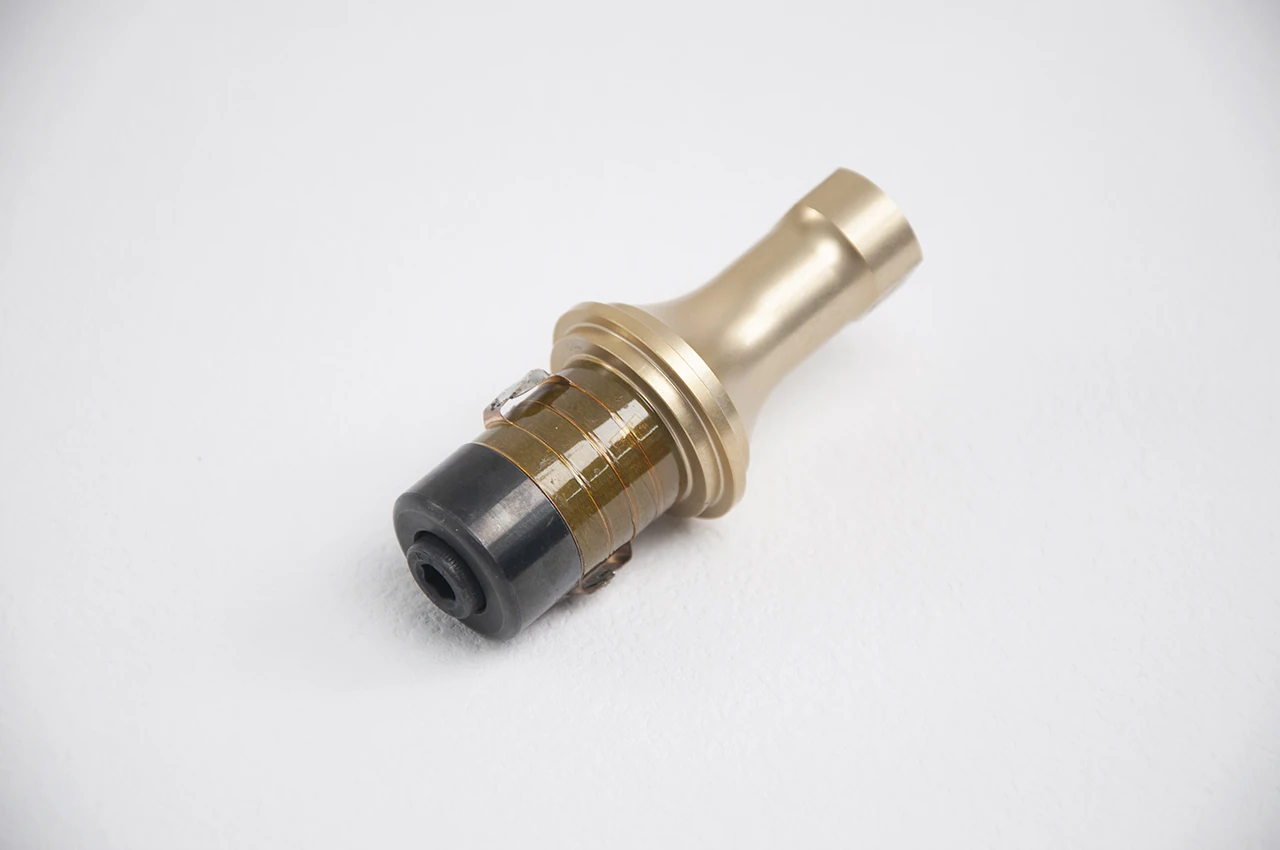 28kHz-600W-F25-SA-P